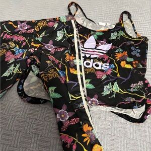 Adidas Black Floral Leggings Set with a Vibrant Botanical Design